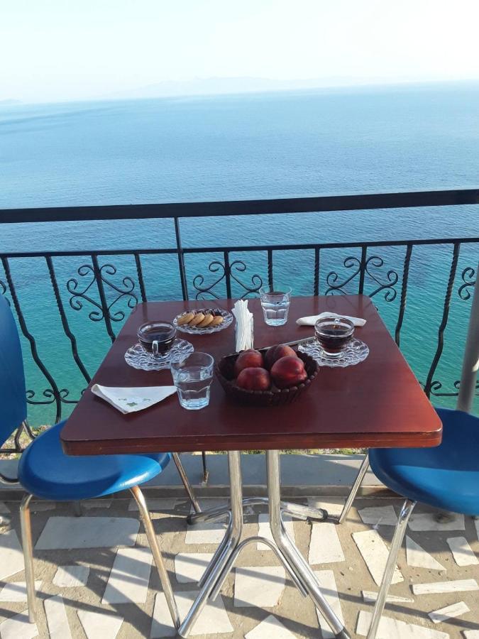 Odhisea Hotel Restaurant Qeparo Esterno foto