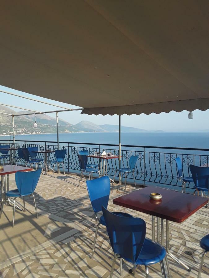 Odhisea Hotel Restaurant Qeparo Esterno foto