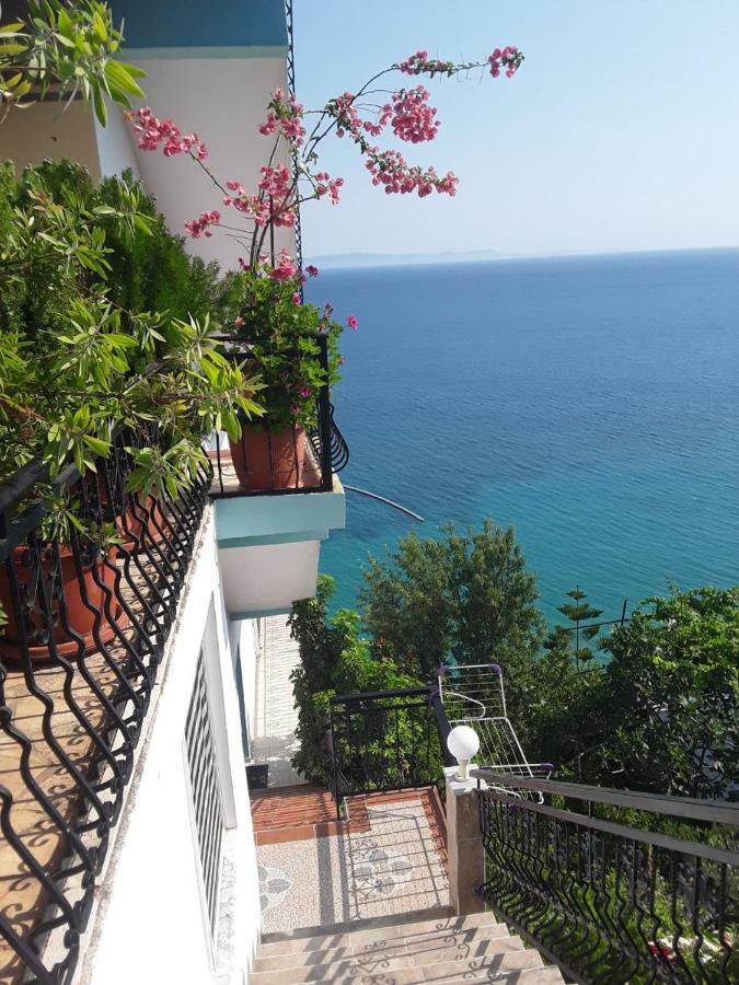 Odhisea Hotel Restaurant Qeparo Esterno foto